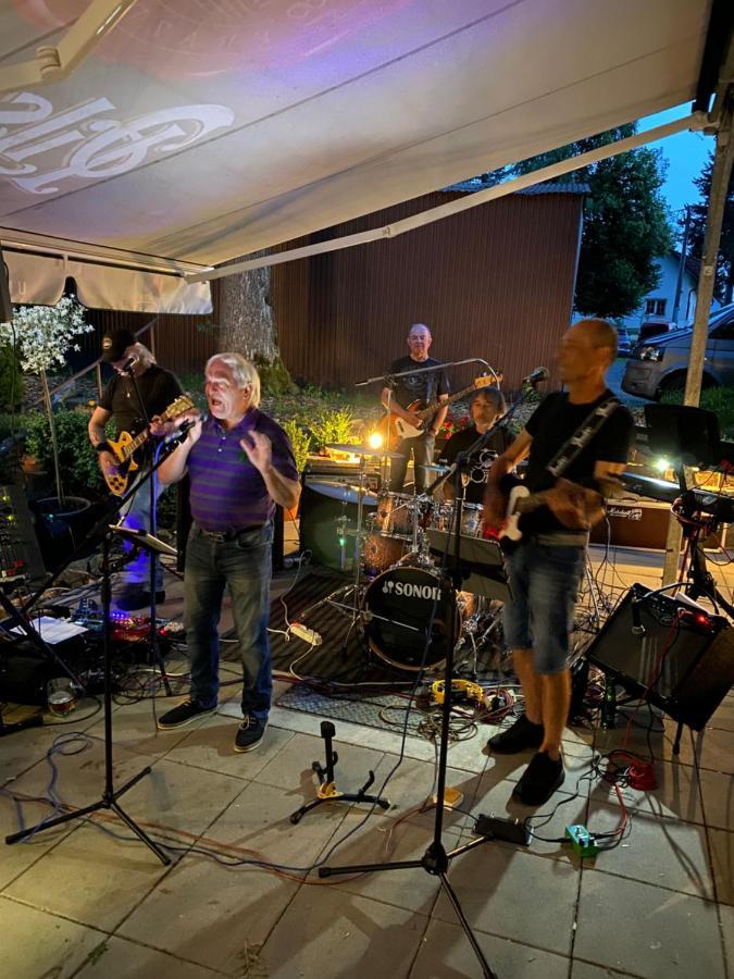 Hostinec U Pejska A Kocicky Mariánské Lázně Εξωτερικό φωτογραφία