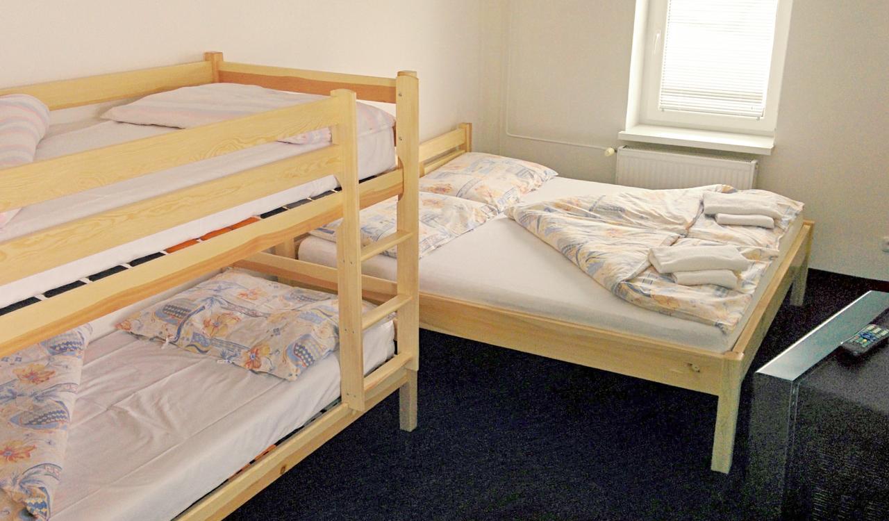 Hostinec U Pejska A Kocicky Mariánské Lázně Εξωτερικό φωτογραφία